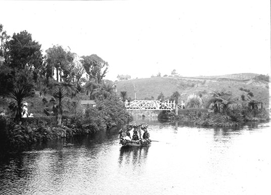 Recreation Ground New Plymouth Aquatic Floral Carnival Secon Prize Gondola 24 11 1899