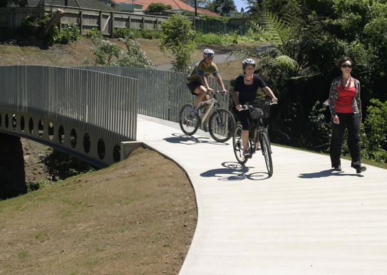 Huatoki Walkway Cycling Walking 2017